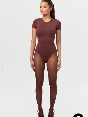 NWT naked wardrobe Short Sleeve Bodysuit in Brown